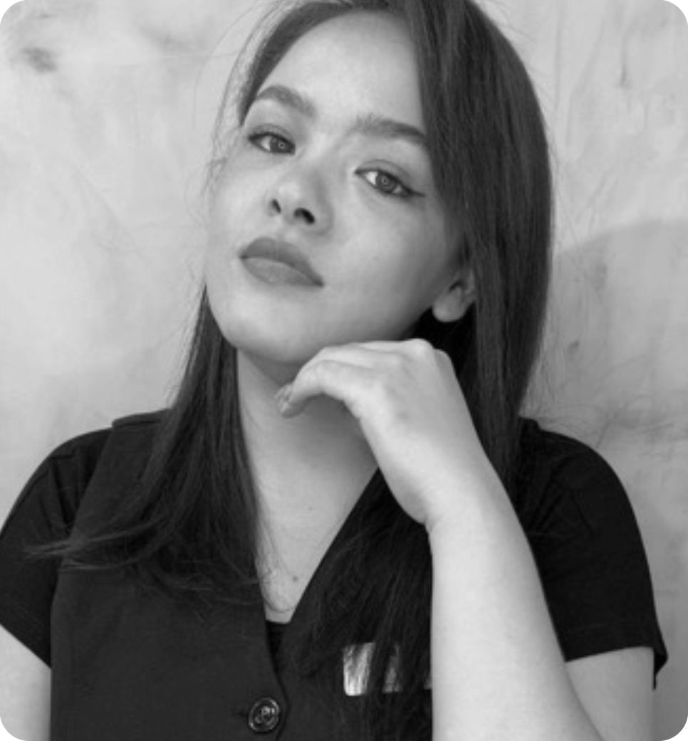 Laura – Manicure e Extensão de Unhas